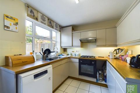 2 bedroom terraced house for sale, Hombrook Drive, Amen Corner, Binfield, Berkshire, RG42