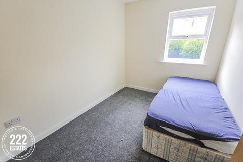 2 bedroom apartment to rent, Flat 15, Siding Court Guest Street Widnes WA8 7RW