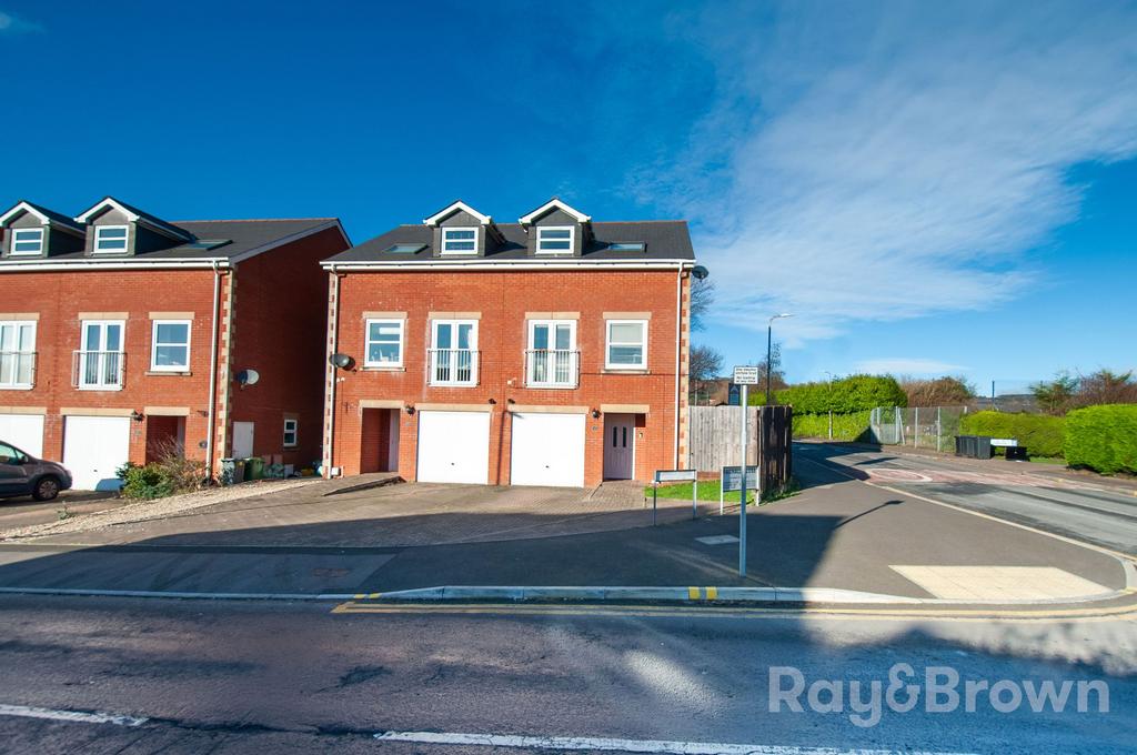 Thornhill, Cardiff CF14 4 bed semidetached house for sale £400,000