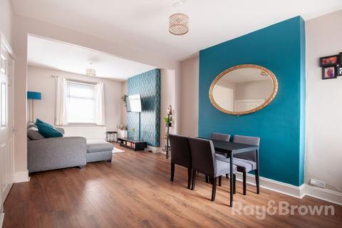 5 Riverside Place, Barry, CF63 2NY