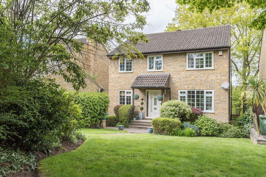 SUTHERLAND CHASE, ASCOT, BERKSHIRE... 4 bed detached house for sale £