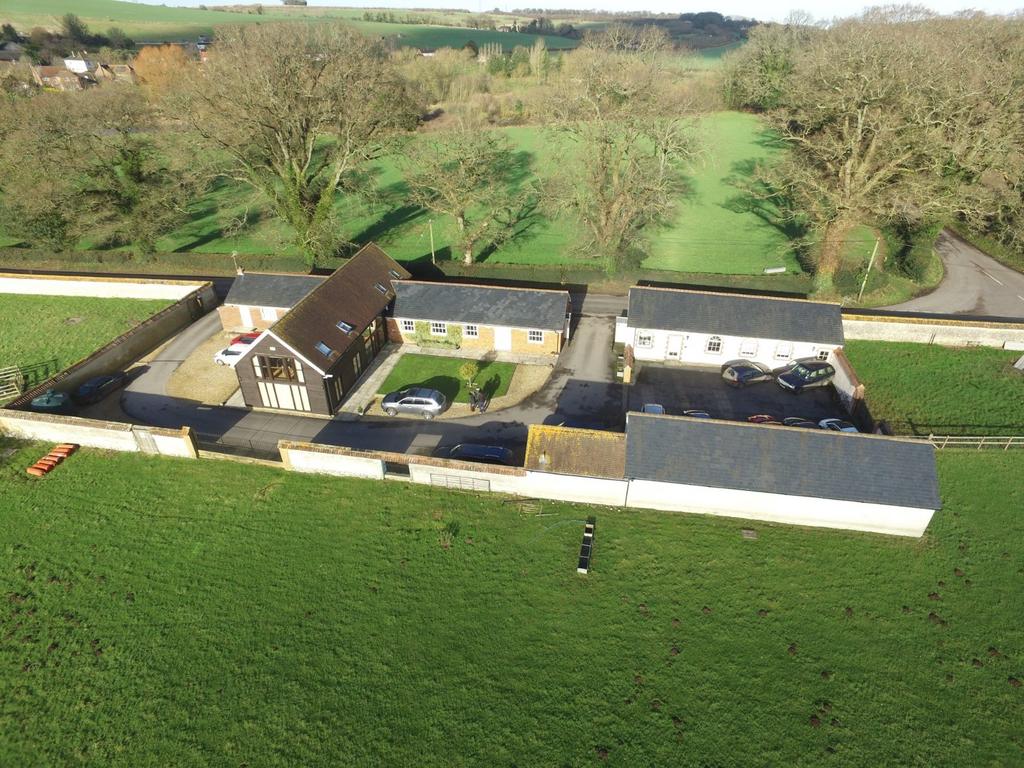 Upper Woodford, Salisbury, SP4 5 bed detached house for sale £1,000,000
