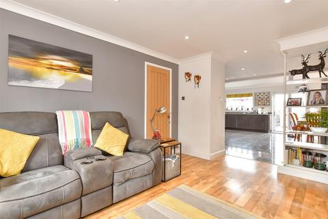 22 Cervia Way, Gravesend, DA12 4JY