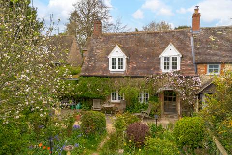2 bedroom cottage for sale, Manor Lane Shrivenham, Oxfordshire, SN6 8AD