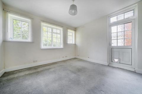 Flat 1, Greystoke Court, 29 Albemarle Road, Beckenham, BR3 5HL