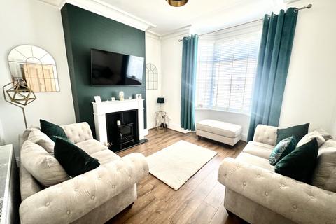 3 bedroom terraced house for sale, Wansbeck Gardens, Park Road