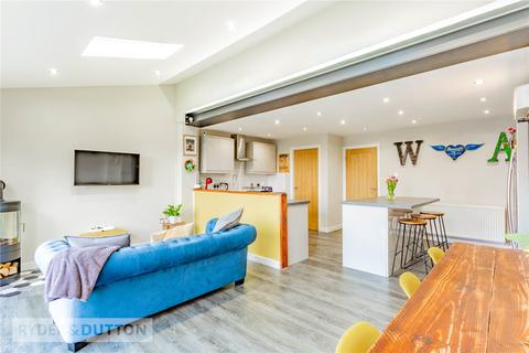 26 Fox Park Road, Oldham, OL8 3NB