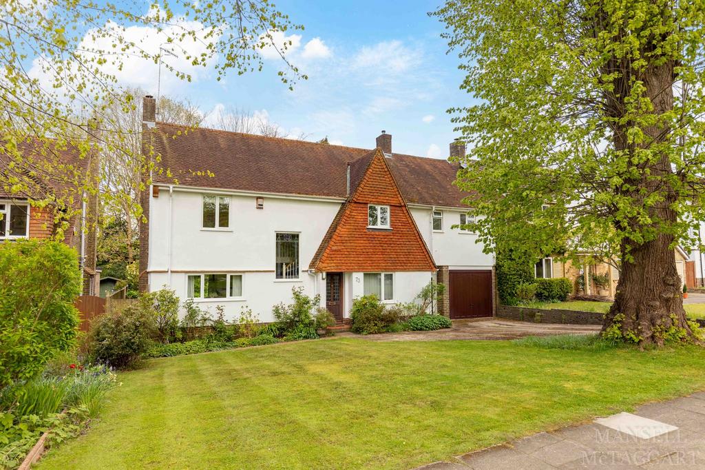 Milton Mount Avenue, Crawley RH10 5 bed detached house for sale £825,000