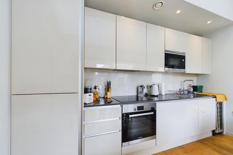 1 bedroom apartment for sale, Copland Court, Durham Wharf Drive, Brentford, TW8