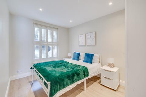 2 bedroom flat for sale, Chesson Road, West Kensington, London