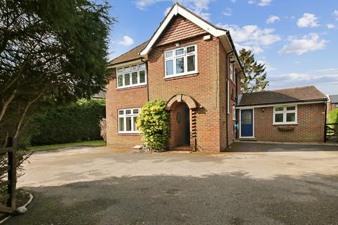 4 bedroom detached house for sale, Turners Hill Road, Crawley Down, RH10