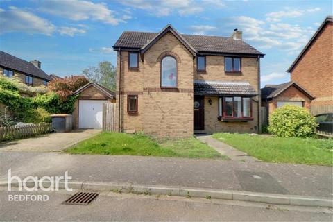 4 bedroom detached house to rent, Studley Road