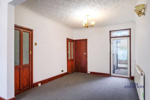 3 bedroom terraced house for sale, Harrow Road, Barking, IG11