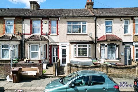 3 bedroom terraced house for sale, Harrow Road, Barking, IG11