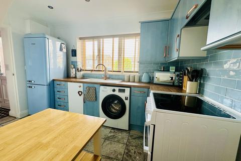 2 bedroom house for sale, Old Road, East Peckham, TN12