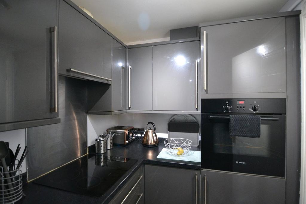 Kitchen (2)