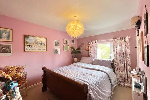 3 bedroom semi-detached house for sale, Moreton Road, Crewe, CW2