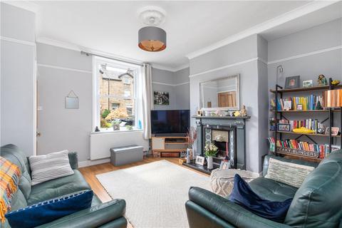 15 Ash Grove, Ilkley, LS29 8EP