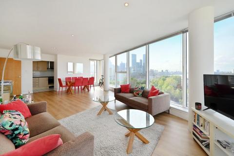 2 bedroom apartment for sale, Pinnacle II Basin Approach Limehouse