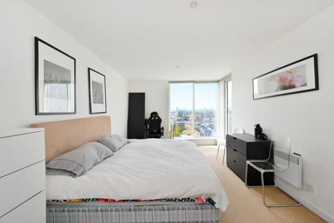 2 bedroom apartment for sale, Pinnacle II Basin Approach Limehouse