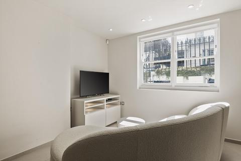 2 bedroom flat to rent, Chepstow Road, London, W2.