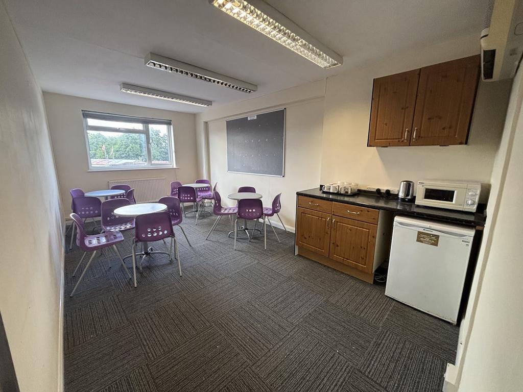 Office 9 3.JPG
