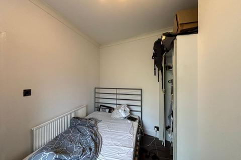 22 Willenhall Road, London, SE18 6TY
