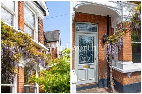 24 Radley Road, London, N17 6RL