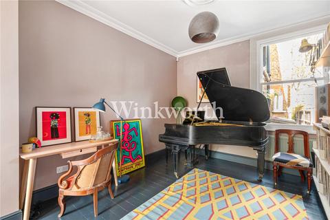 24 Radley Road, London, N17 6RL