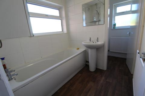3 bedroom terraced house to rent, Station Road, Swadlincote