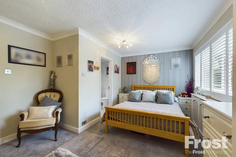 21, Fairview Court Manor Road, Ashford, TW15 2SN