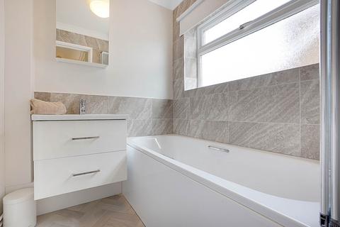 16 Burleigh Close, Rochester, ME2 3TQ