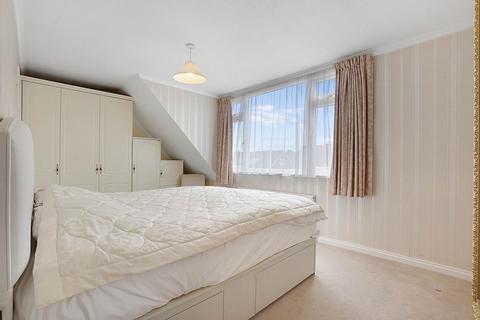 16 Burleigh Close, Rochester, ME2 3TQ