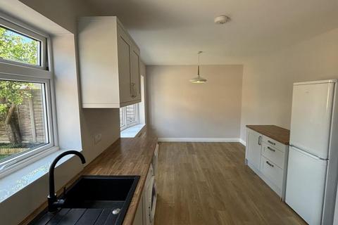 4 bedroom detached house to rent, Sunbury-On-Thames,  Surrey,  TW16