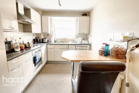 2 bedroom apartment for sale, Riverside Drive, Lincoln