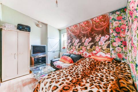 1 bedroom flat for sale, South Norwood Hill, Crystal Palace, London, SE25