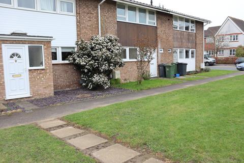 3 bedroom terraced house to rent, Spring Court, Guildford GU2