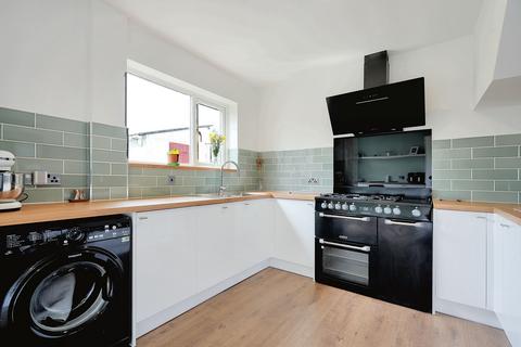 3 bedroom semi-detached house for sale, Sussex Road, Maidstone, ME15