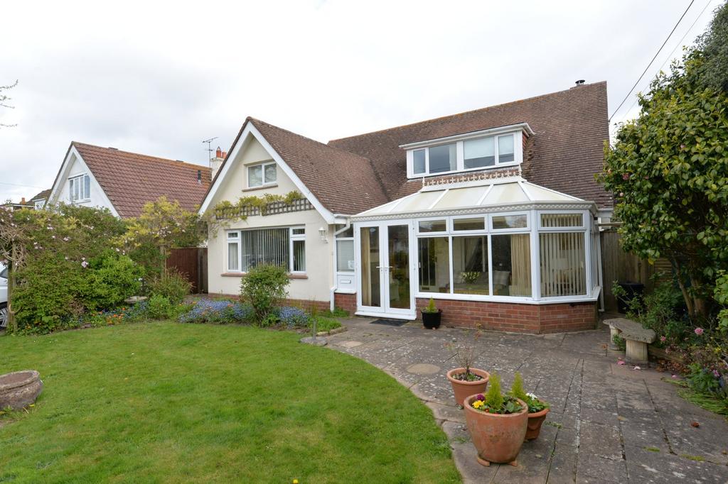 Barton Lane, Barton on Sea, New... 3 bed bungalow for sale £725,000