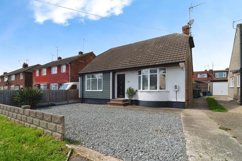 3 bedroom detached house for sale, Warwick Drive, Rochford, SS4