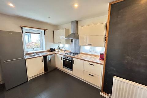 3 bedroom flat to rent, Arneil Drive, Pilton, Edinburgh, EH5