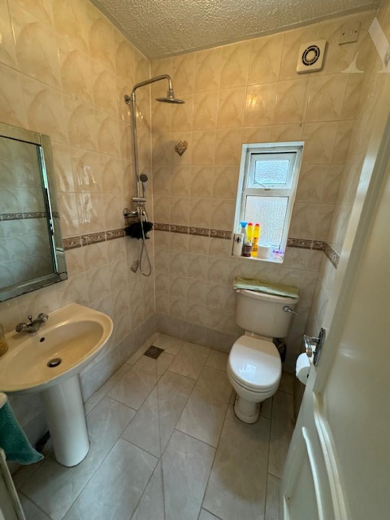 Coleshill Road shower room