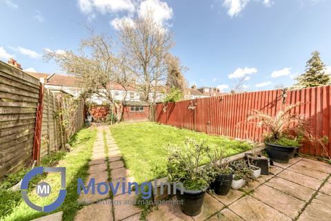 3 bedroom terraced house for sale, Geneva Road, Thornton Heath, Surrey, CR7