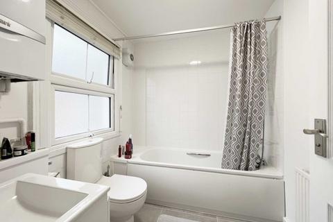 3 bedroom end of terrace house for sale, Melbury Gardens, London
