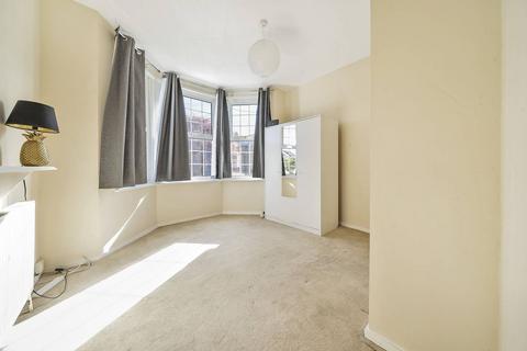 1 bedroom flat to rent, Robinson Road, Colliers Wood, London, SW17
