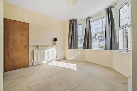 1 bedroom flat to rent, Robinson Road, Colliers Wood, London, SW17