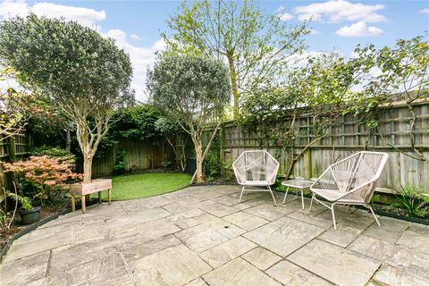 3 bedroom semi-detached house to rent, Bevin Square, London, SW17