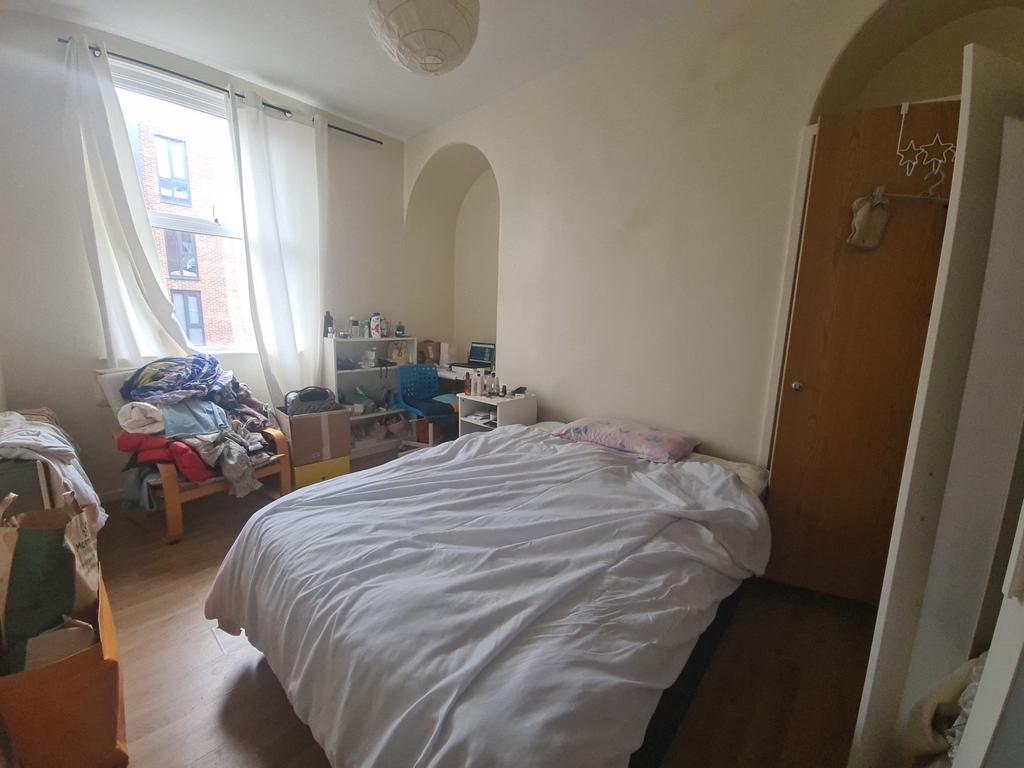 Apartment in Leeds - View 3