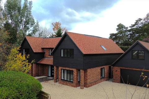 4 bedroom detached house for sale, Mill Road, Shiplake, RG9