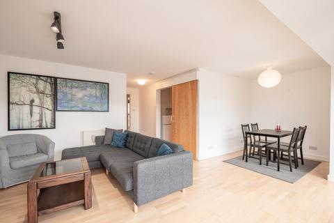79/2 Shore, Edinburgh, EH6 6RG